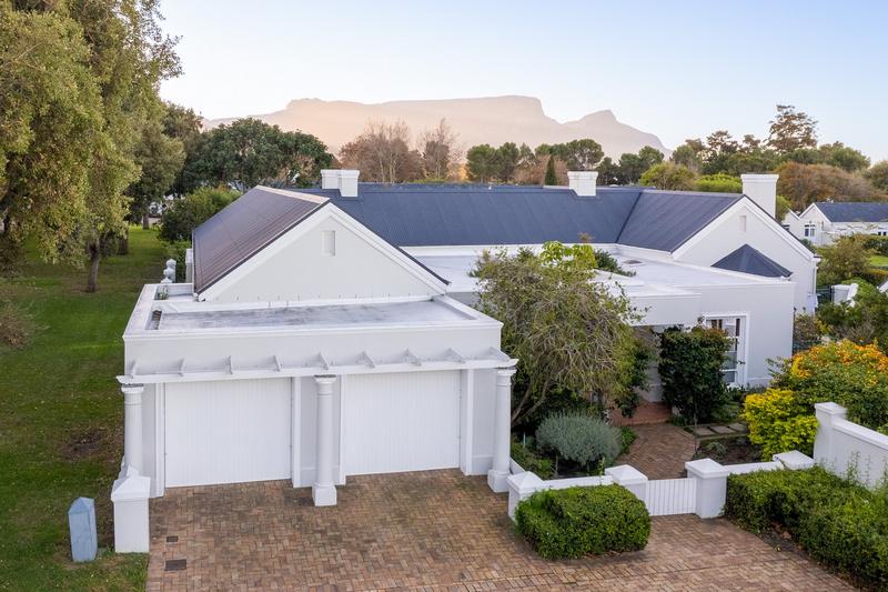 To Let 4 Bedroom Property for Rent in Steenberg Estate Western Cape
